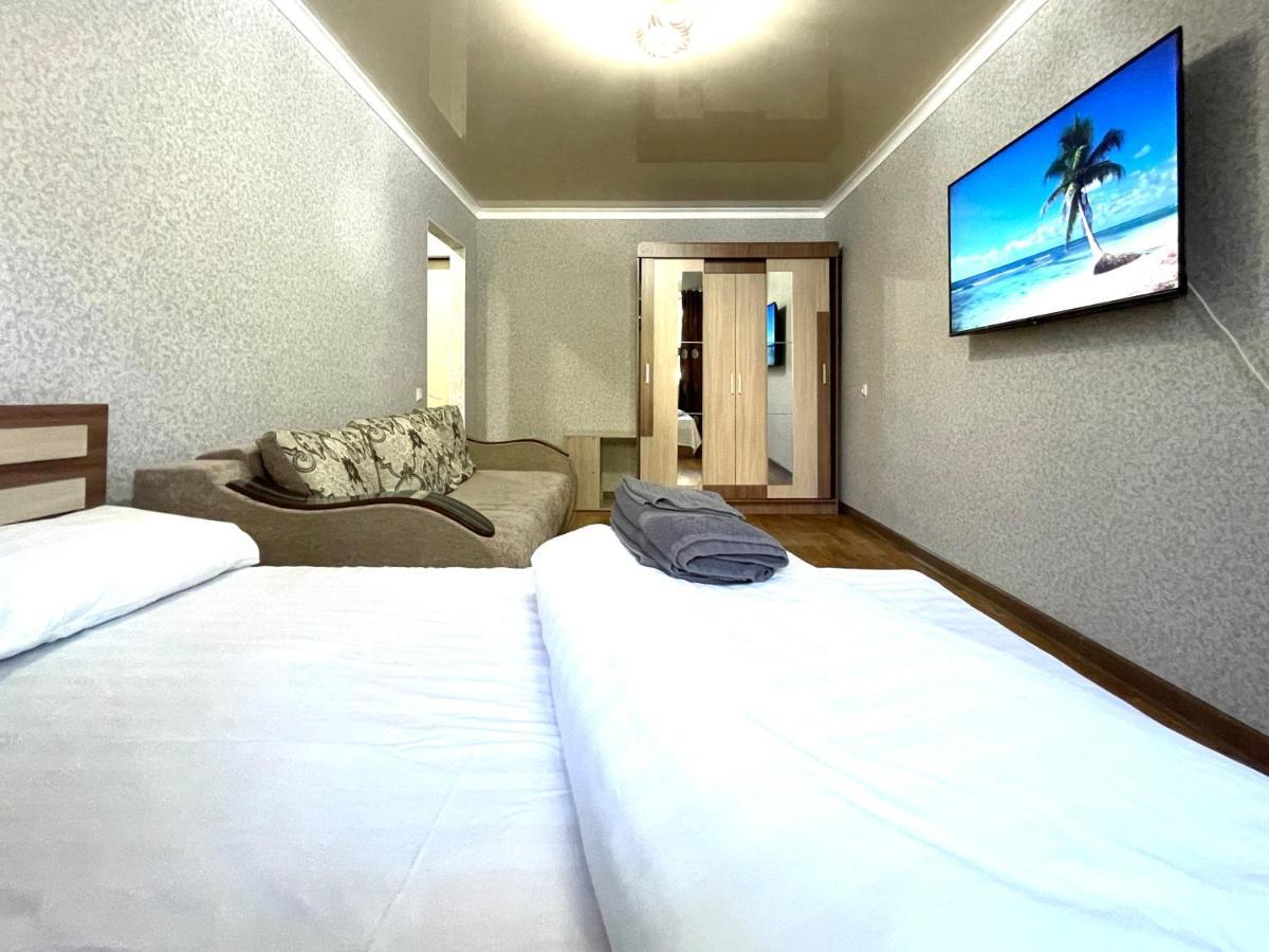 Абая 68 Квартира В Центре, 4 Спальных Места Petropavlovsk Buitenkant foto